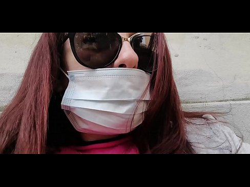 ❤️ Nicoletta hefnir sín á nágranna sínum og pissar í bílskúrinn hans (sérstök Covid19 ítalsk sóttkví) Fjandinn myndband á klám is.assistirhentai.ru ❤